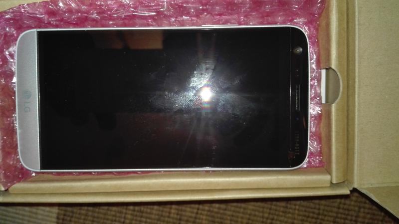 Purported-LG-G5-leaks-in-the-flesh-1